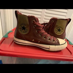 Burgendy All Star Converse